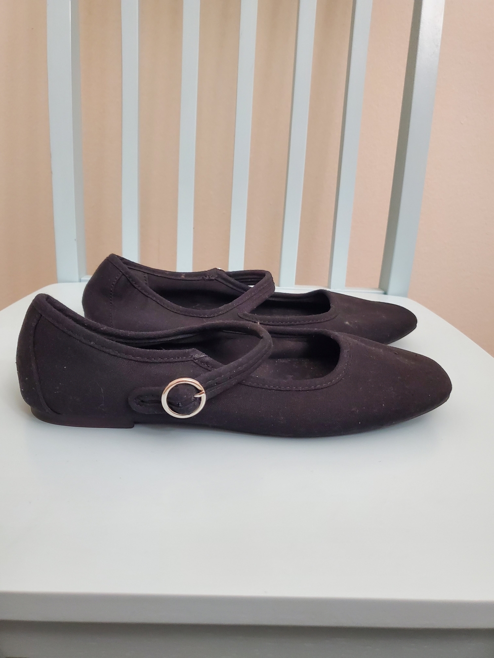 Forever 21 Classic Black Mary Jane Flats with Buckle